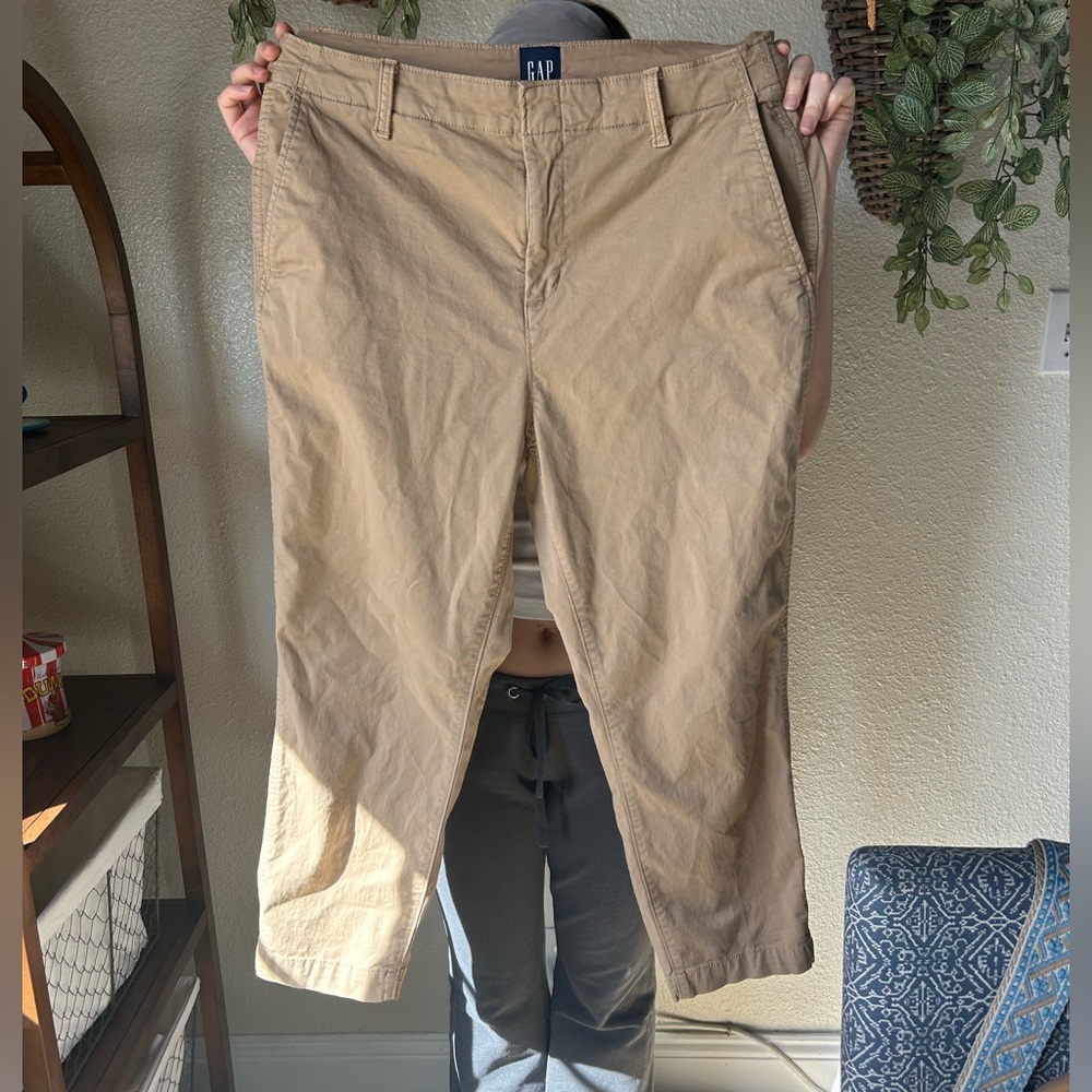 GAP women’s size 14 /30 Khaki Chinos